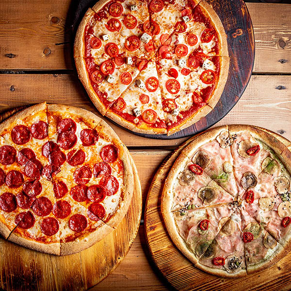 *АКЦИЯ* комбо Маргарита/Пепперони/Ветчина и грибы1500р вместо 1790р